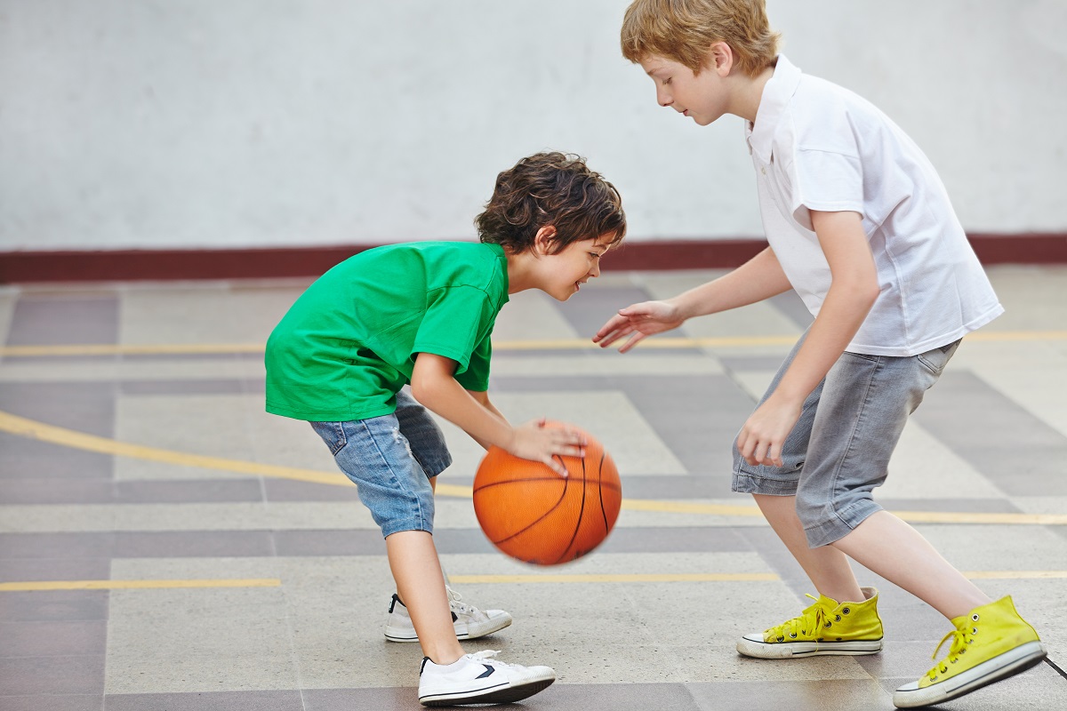 kids playing basketball