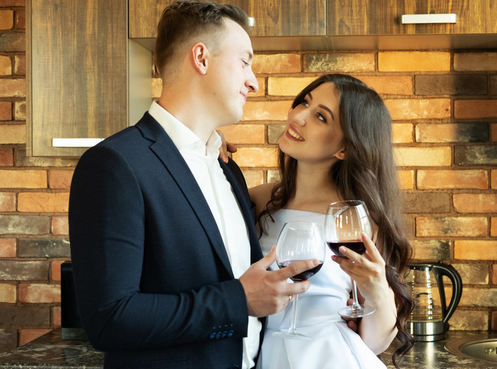 couple having wine